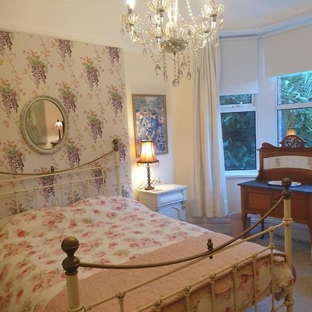 Private Room Near Roath Lake/Park 카디프 외부 사진