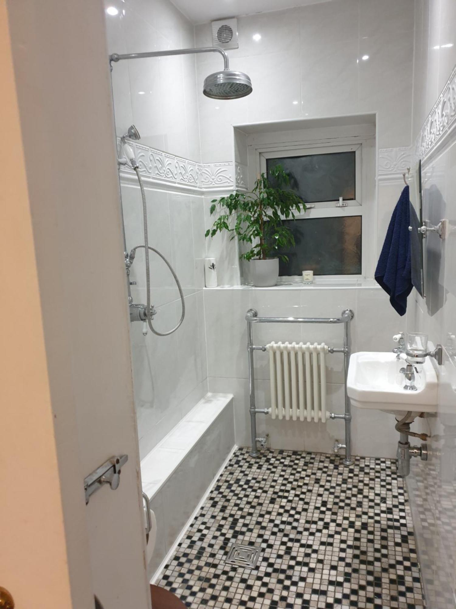 Private Room Near Roath Lake/Park 카디프 외부 사진